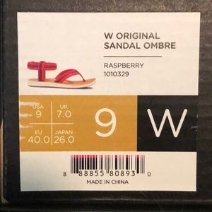 Brand new TEVA Sandals!